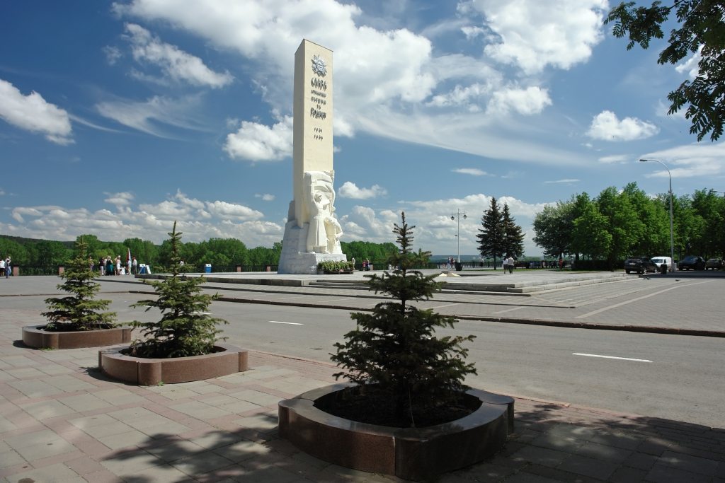 Памятник воинам-кузбассовцам, павшим за Родину в 1941-1945 годы