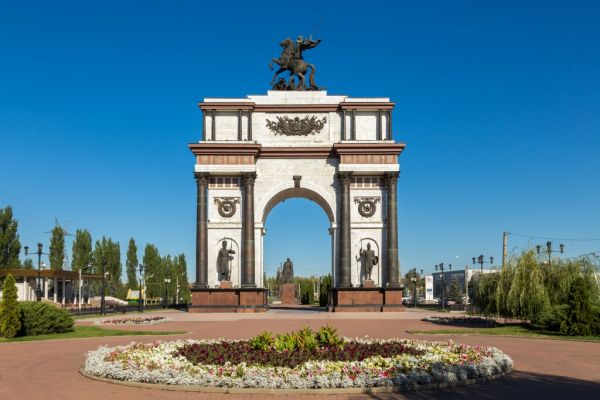 Триумфальная арка, Беломестное