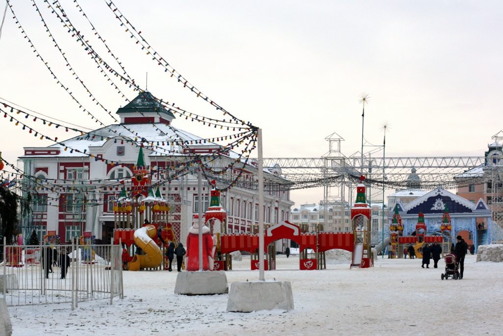 Зимний городок на площади Саранска