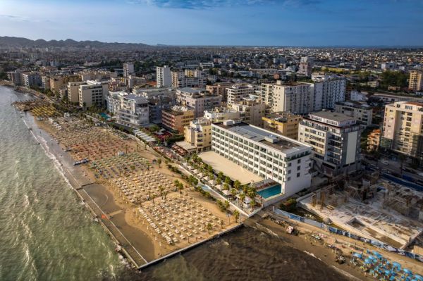 Гостиницы Маэ