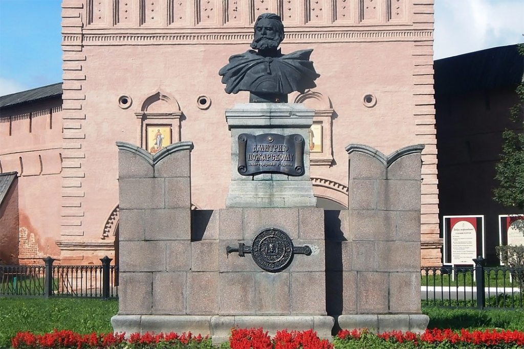 Памятник Дмитрию Пожарскому