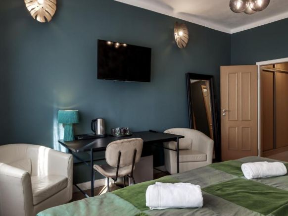 Апарт-отель Merchant's Avenue