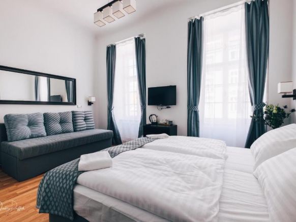 Отель Corto Old Town