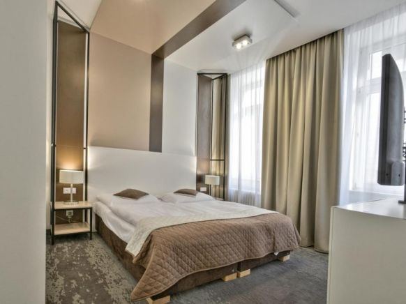 Отель Royal Plaza