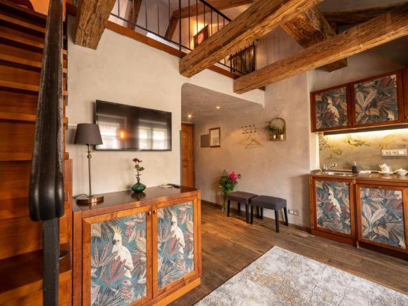 Отель The Nicholas Residence