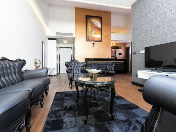 Nova City Hotel Signature Collection