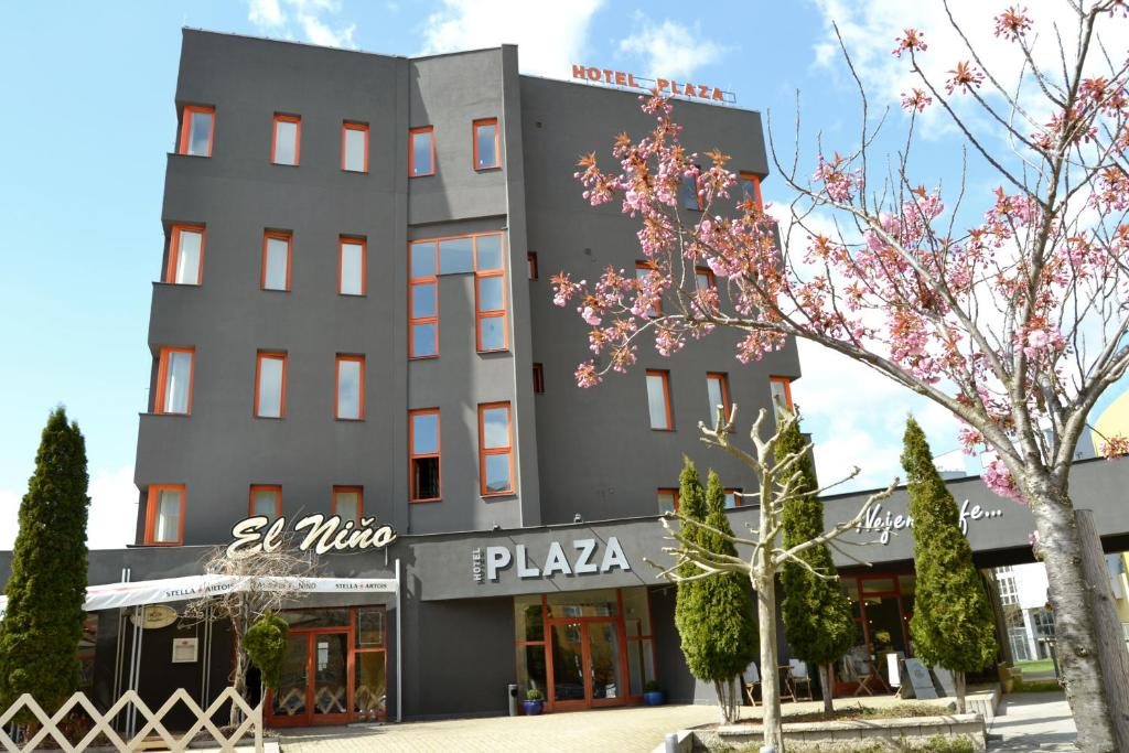 Отель Plaza, Млада-Болеслав