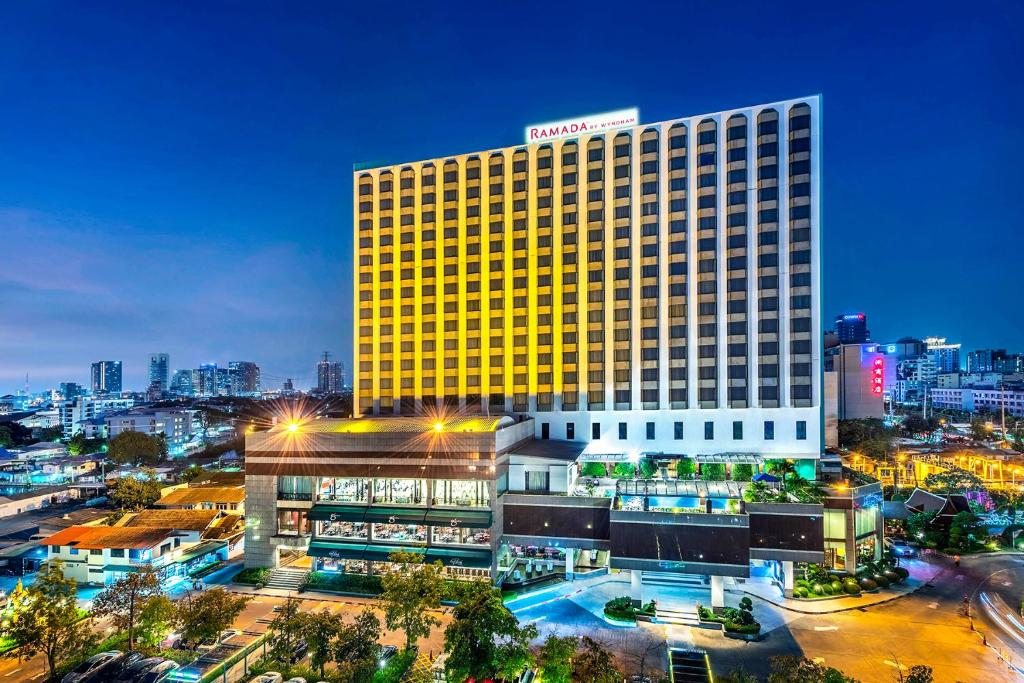 Отель Chaophya Park Hotel, Bangkok, Бангкок