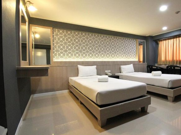 Отель Convenient Park Bangkok