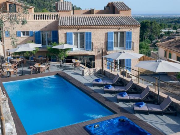 Es Corte Vell - Adults Only