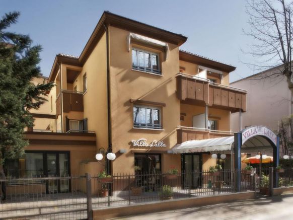 Отель Hotel Villa Lalla, Римини