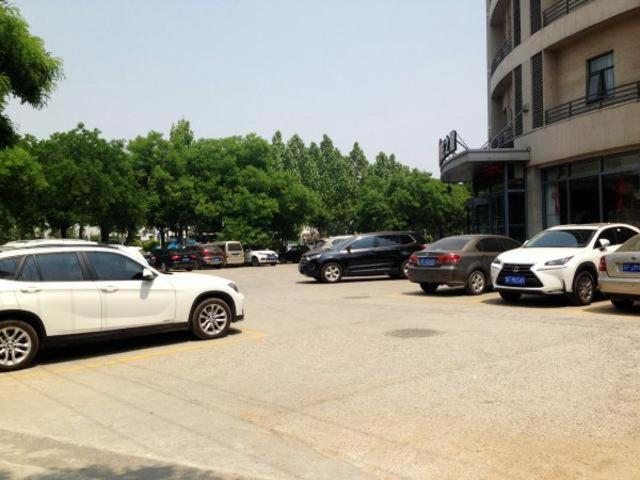 Отель Jinjiang Inn Baoding Military School Square, Баодин