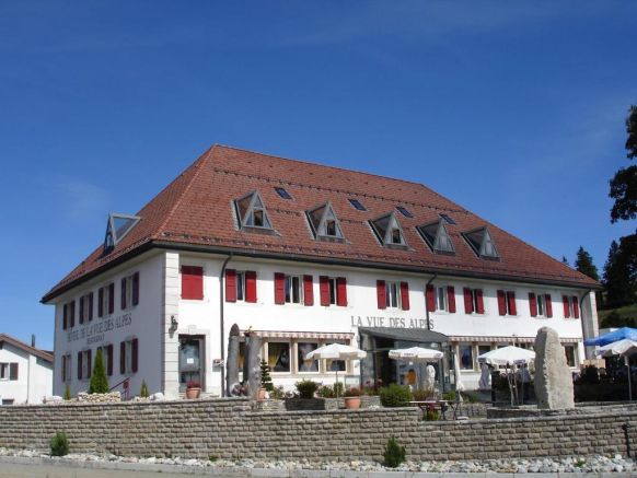 Hotel Restaurant Vue-des-Alpes, Ла-Шо-де-Фон