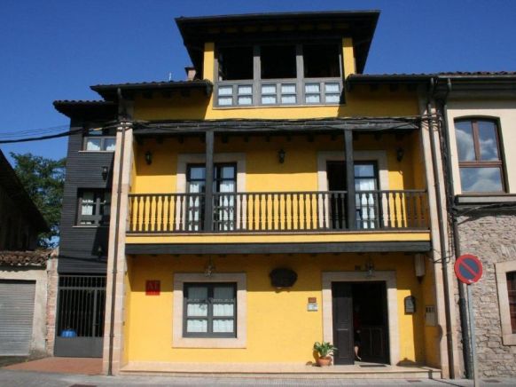 Apartamentos Turisticos Paseo de la Alameda, Хихон