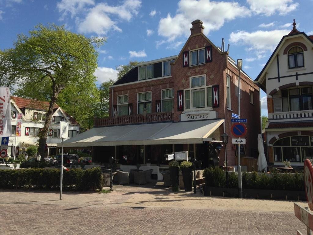 Hotel van Renenpark, Берген (Северная Голландия)