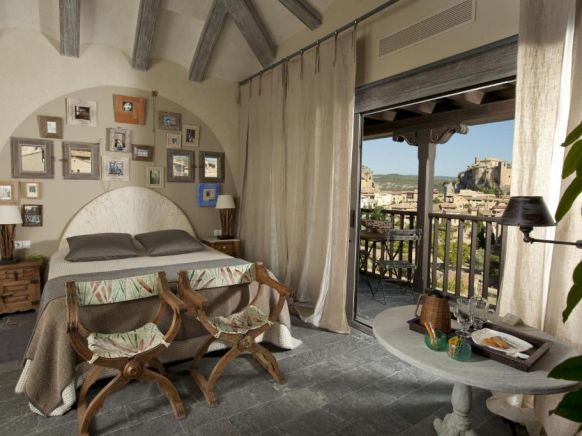 Alodia, Сарагоса