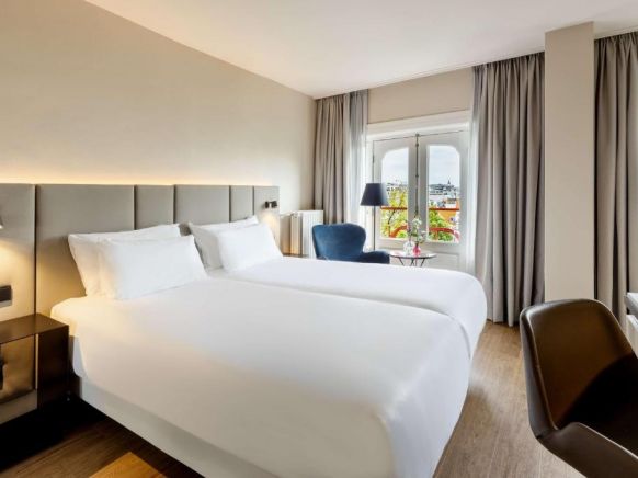 NH Amsterdam Schiller