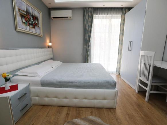 Отель Hotel Boutique Vila Verde, Тирана