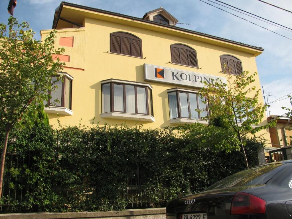 Отель Hotel Kolping, Шкодер
