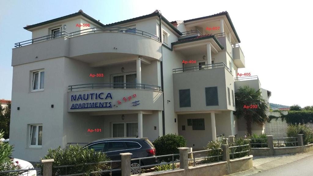 Nautica Apartments, Бетина