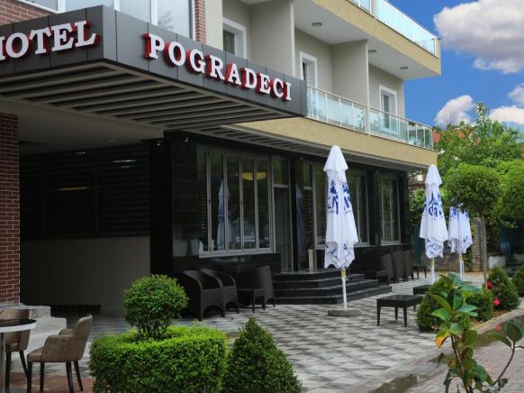 Отель Hotel Pogradeci, Поградец