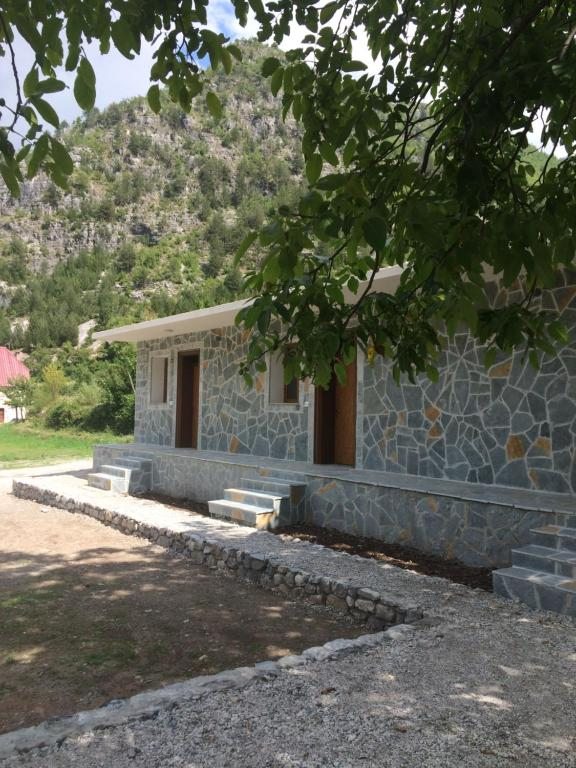 Отель Buni Shqipes, Разем