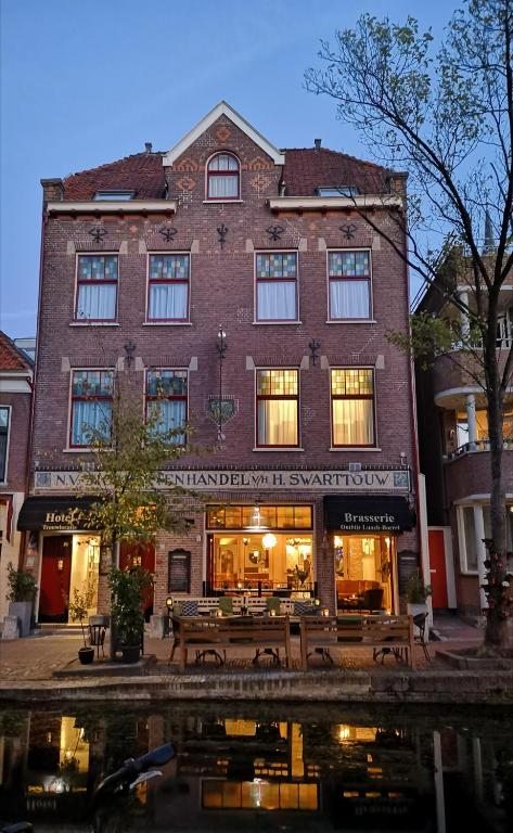 Hotel Johannes Vermeer Delft, Делфт