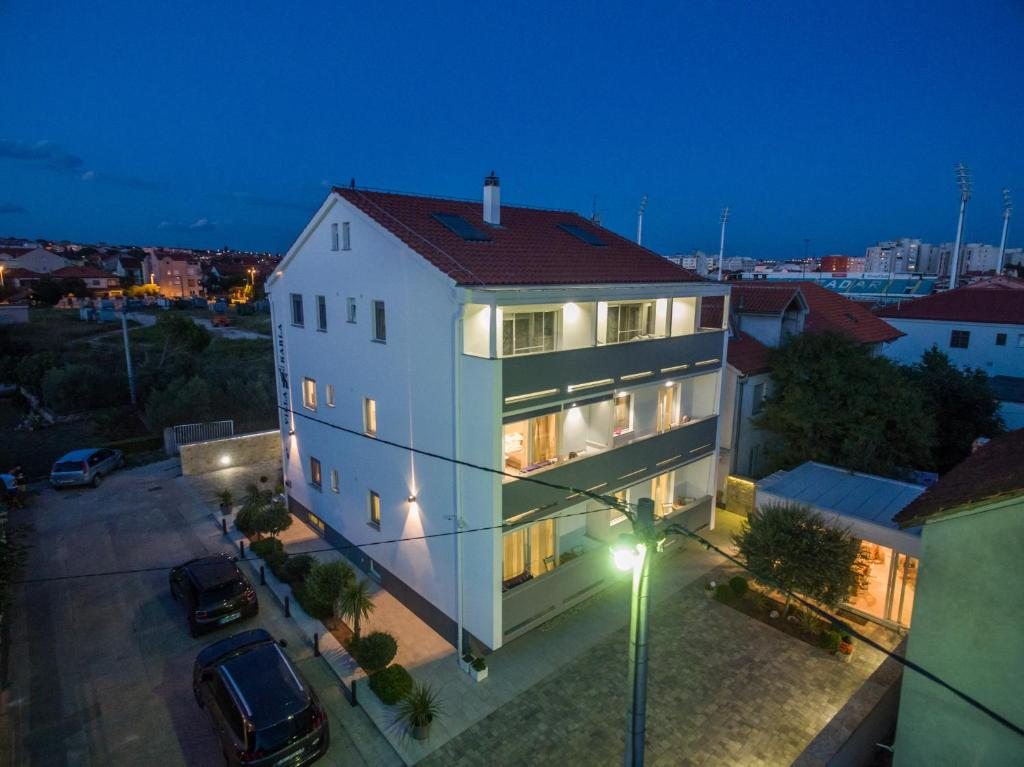 Apartments Villa Karla, Задар