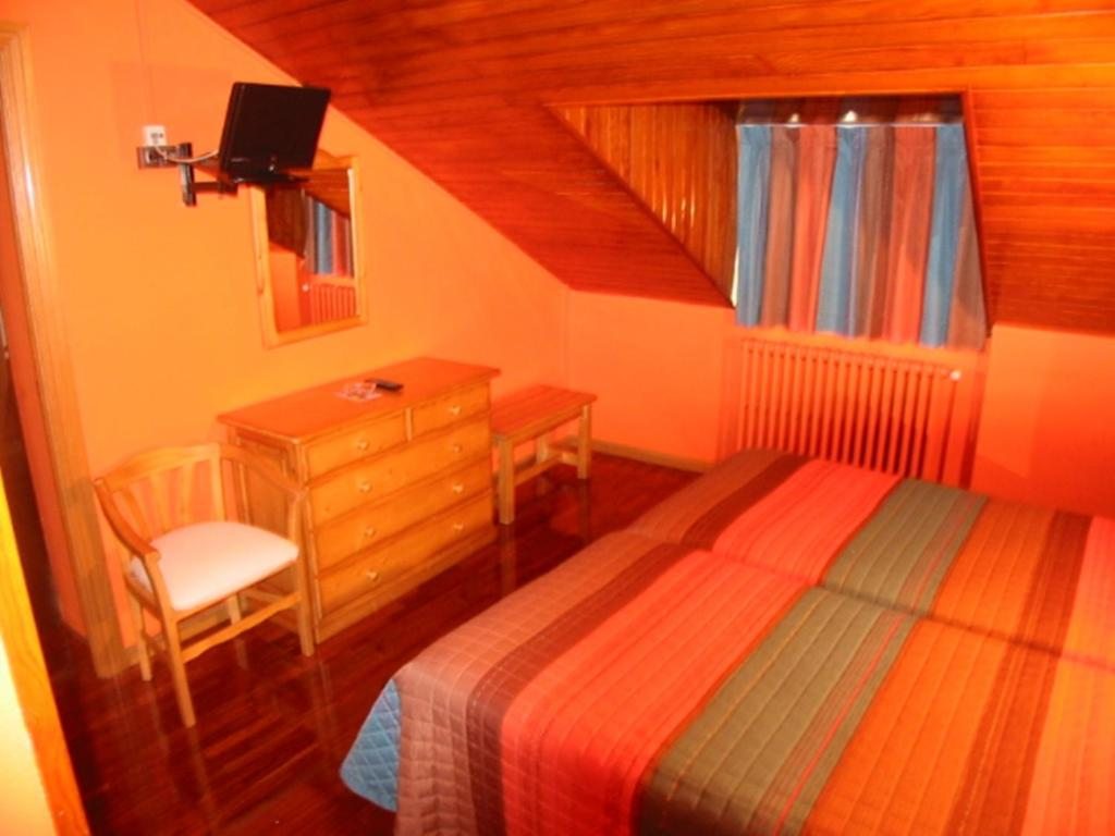 Hotel Navarro, Памплона