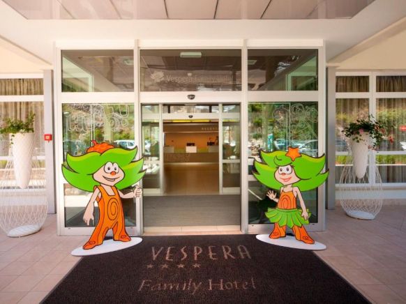 Family Hotel Vespera, Лошинь