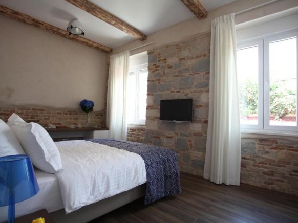 Azur Palace Luxury Rooms, Сплит