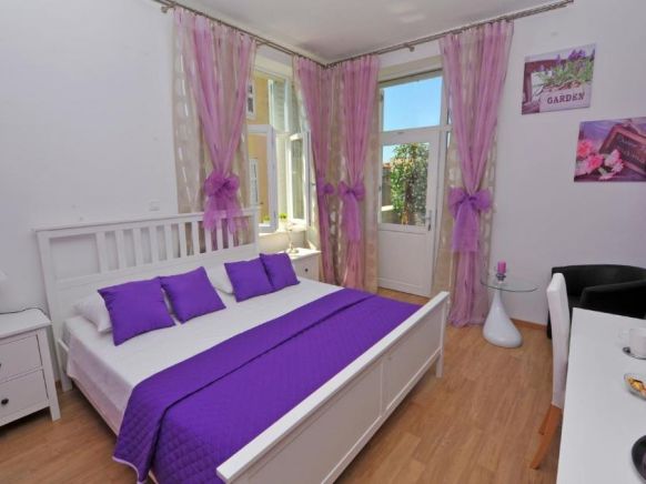 Luxury Rooms Nirvana, Сплит
