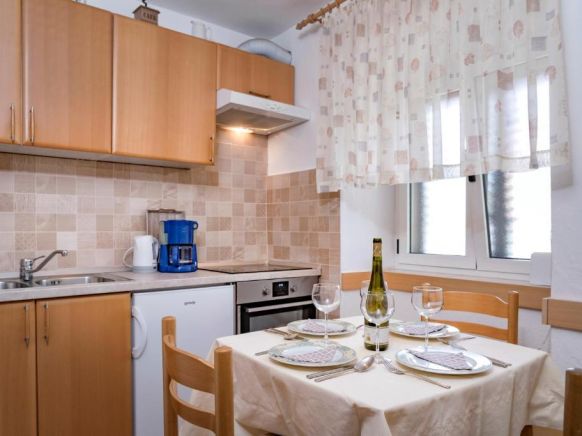 Guesthouse Wish, Стари-Град