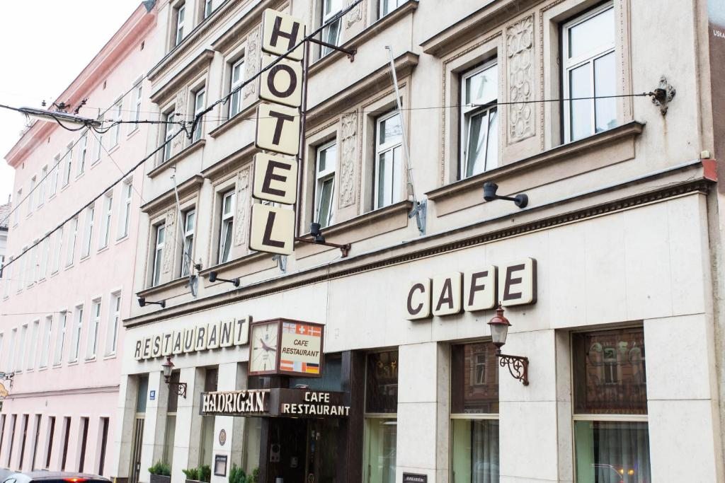Отель Hotel Hadrigan, Вена