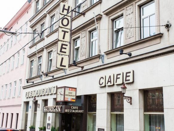 Отель Hotel Hadrigan, Вена