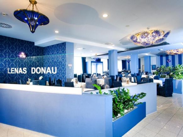 Lenas Donau Hotel