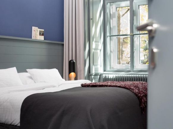 Saint SHERMIN bed breakfast & champagne