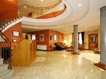 Hotel Pirineos