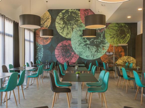 H2 Sant Cugat, Барселона