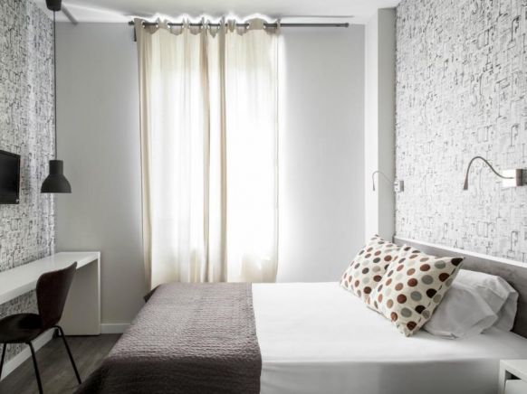 Residencia Universitaria Roberto de Nobili, Барселона