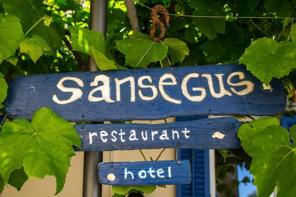 Hotel Sansegus, Сусак