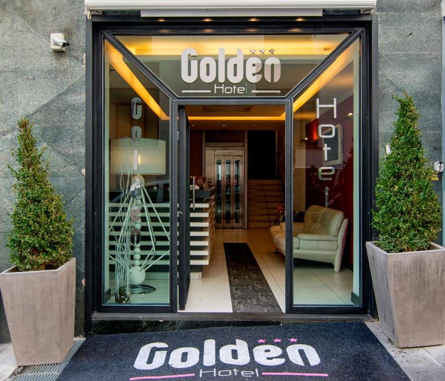 Golden Hotel, Неаполь