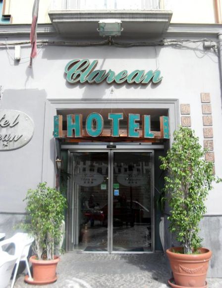 Hotel Clarean, Неаполь