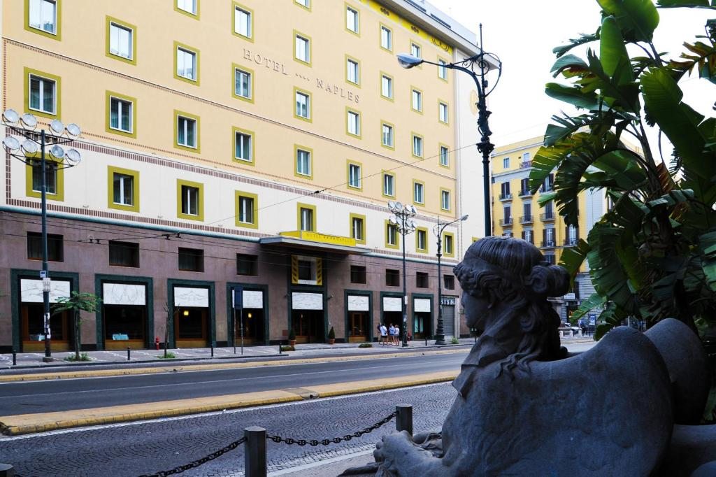 Hotel Naples, Неаполь