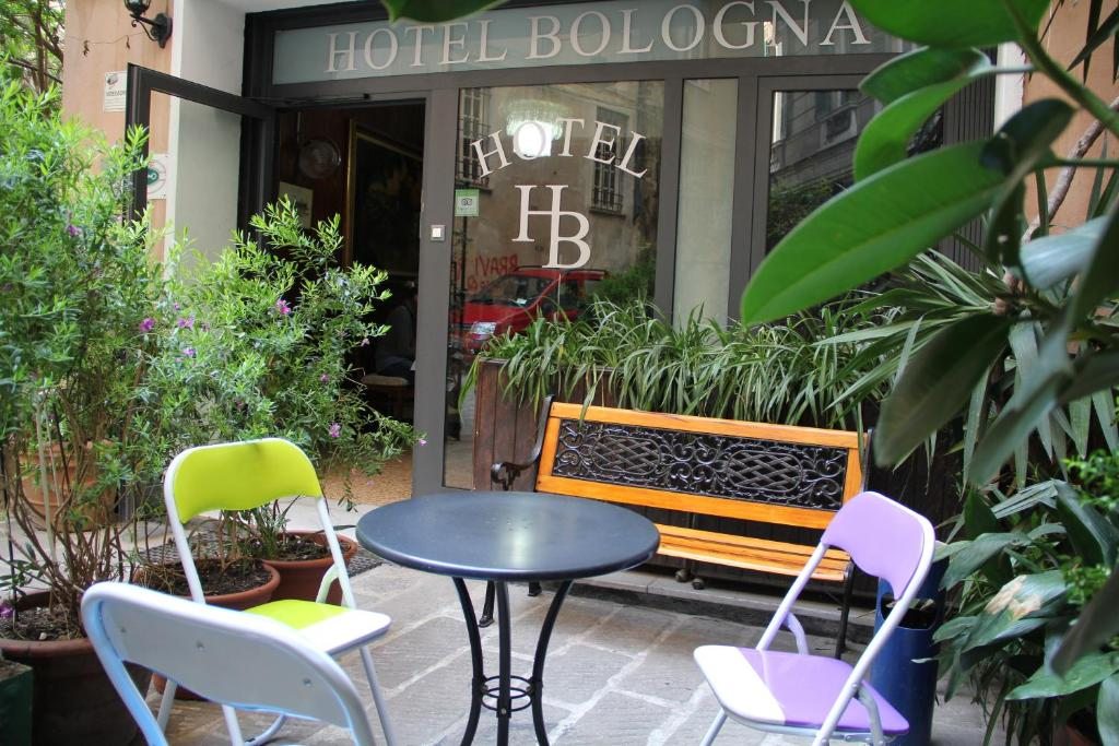 Hotel Bologna, Генуя