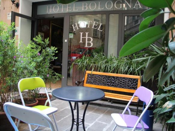 Hotel Bologna, Генуя