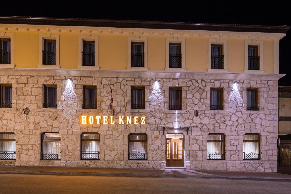 Отель Hotel Knez, Купрес