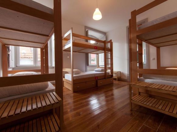 Inn Possible Lisbon Hostel