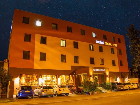 Hotel Max Inn