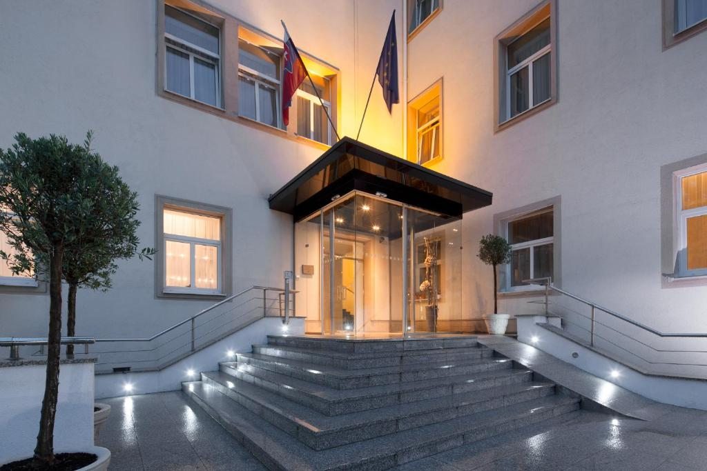 Mamaison Residence Sulekova Bratislava, Братислава
